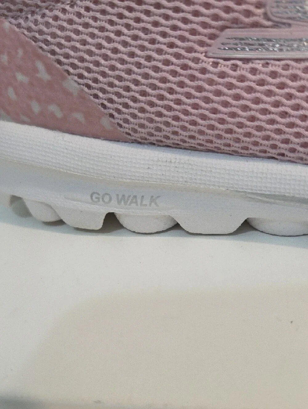 Skechers Women's Lightweight Mesh Athletic Sneaker - Light Pink NWT Size 7 - Picture 3 of 8